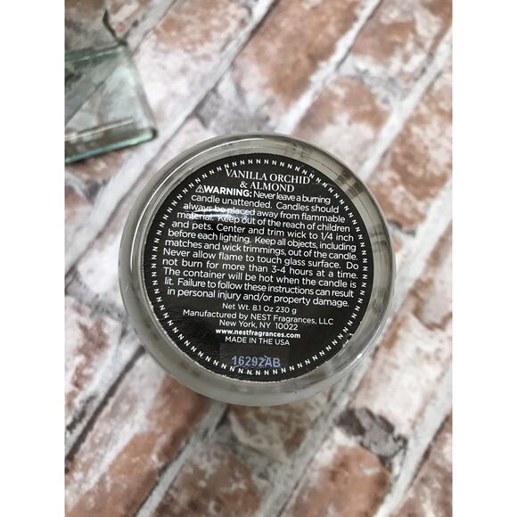 NEST Fragrances New York Scented Candle Vanilla Orchid & Almond 8.1 oz NO BOX - Picture 5 of 7
